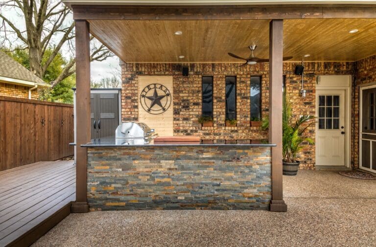 outdoor kitchen